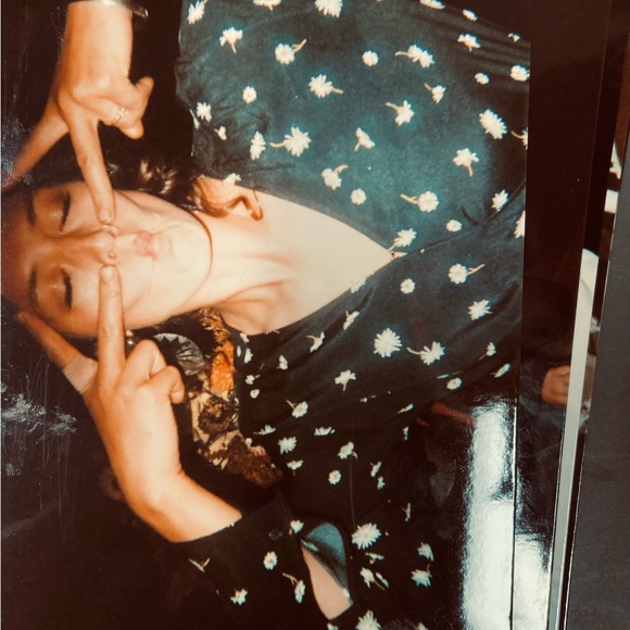 Meet your Posher, Elaine - Picture 3 of 4